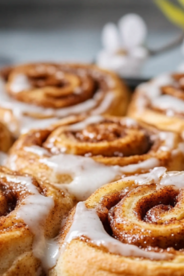 Fluffy Vegan Cinnamon Rolls