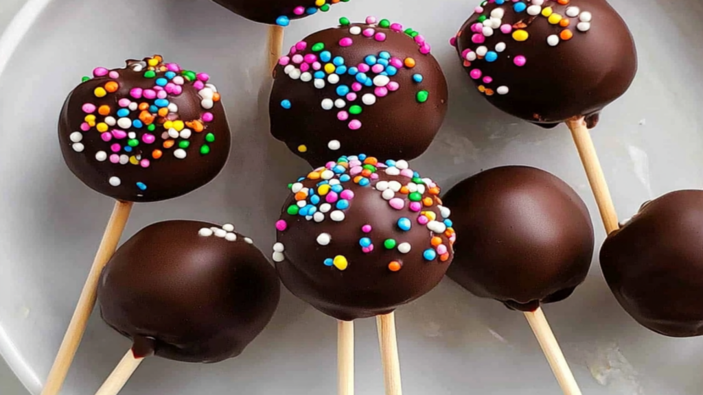 Indulge in 10 Irresistible Chocolate Cake Pops Today!