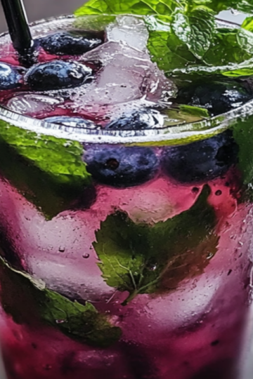 Refreshing Blueberry Mojitos for Summer Parties