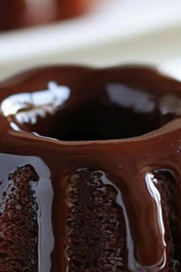 Mini Chocolate Lava Bundt Cakes Recipe