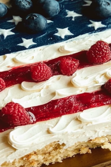 Celebrate Summer with a Stunning American Flag Cake