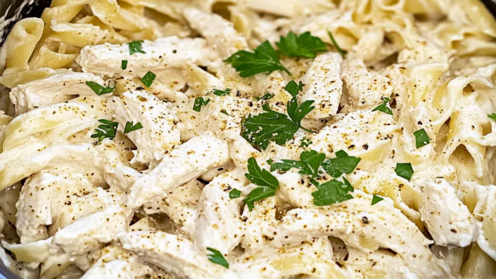 Crockpot Recipes for Creamy Chicken Alfredo
