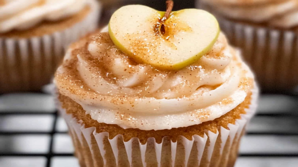 Apple Pie Cupcakes: A Sweet Delight