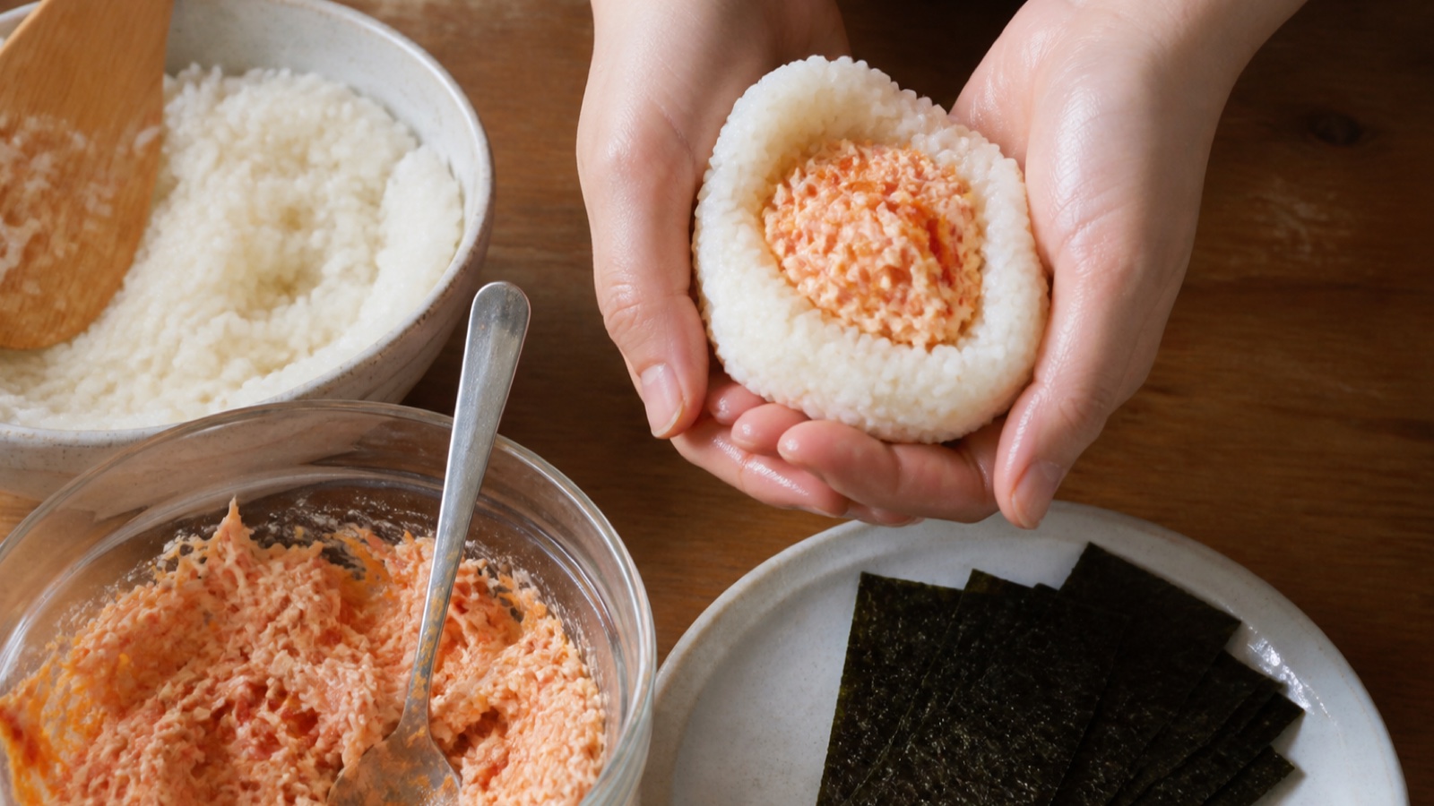 Preparation step for Spicy Creamy Crab Onigiri Recipe Delight